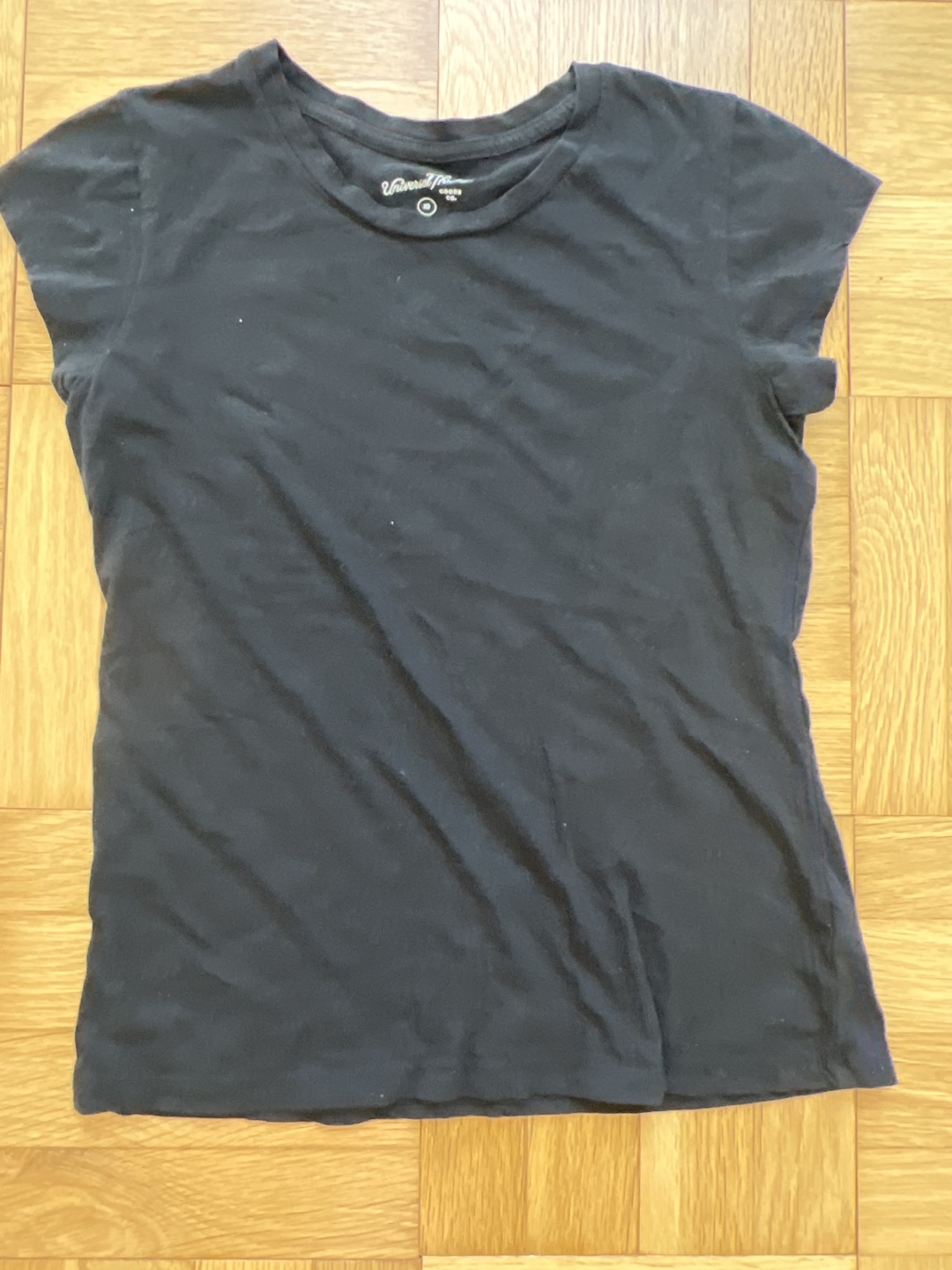 Black t shirt (XS)