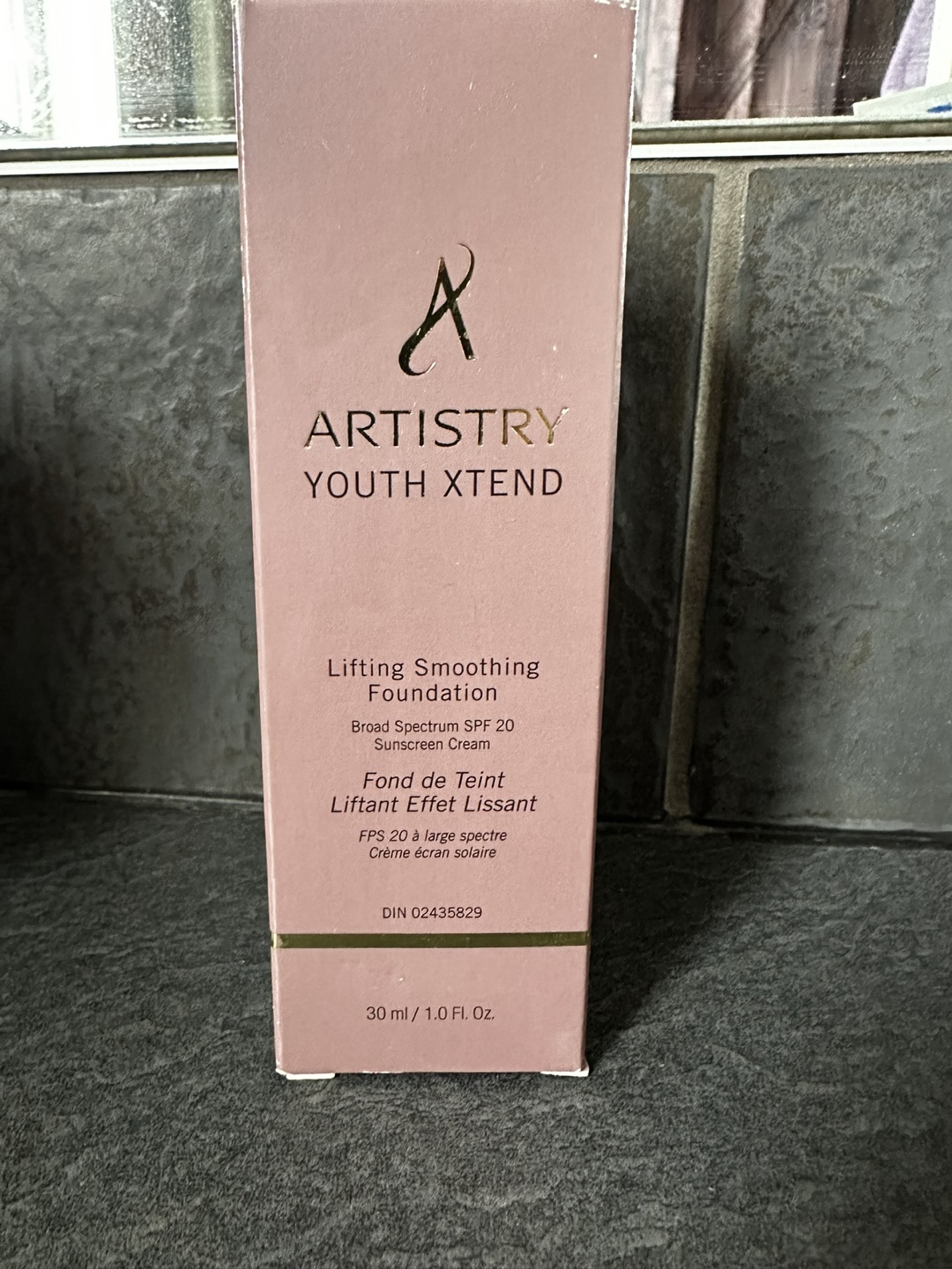 Artistry Youth Xtend Lifting Smoothing Foundation