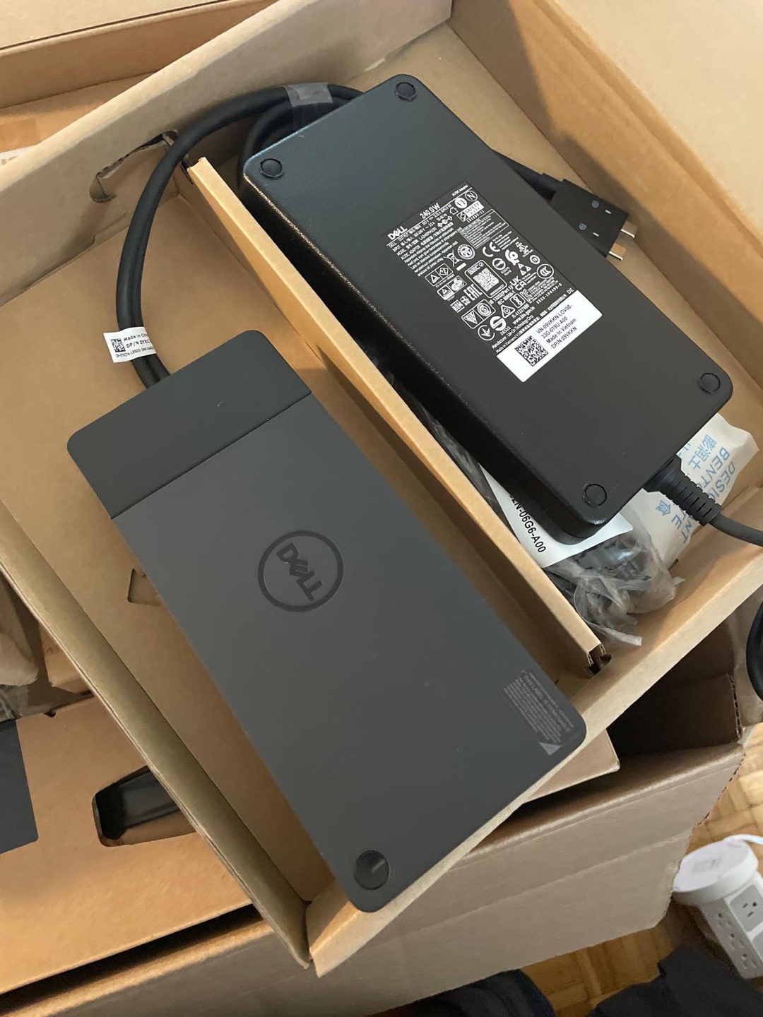 New Dell Dock WD19S USB-C 180W Power Delivery - photo 4