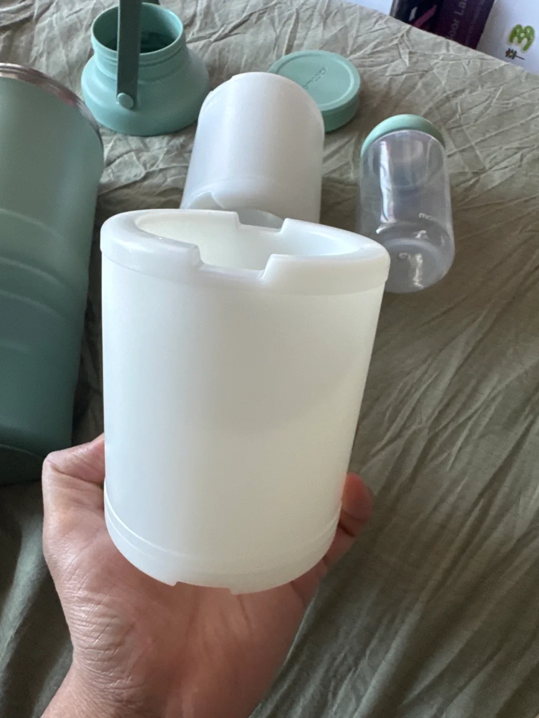 Momcozy Breast Milk Cooler - New! image indicator(9)