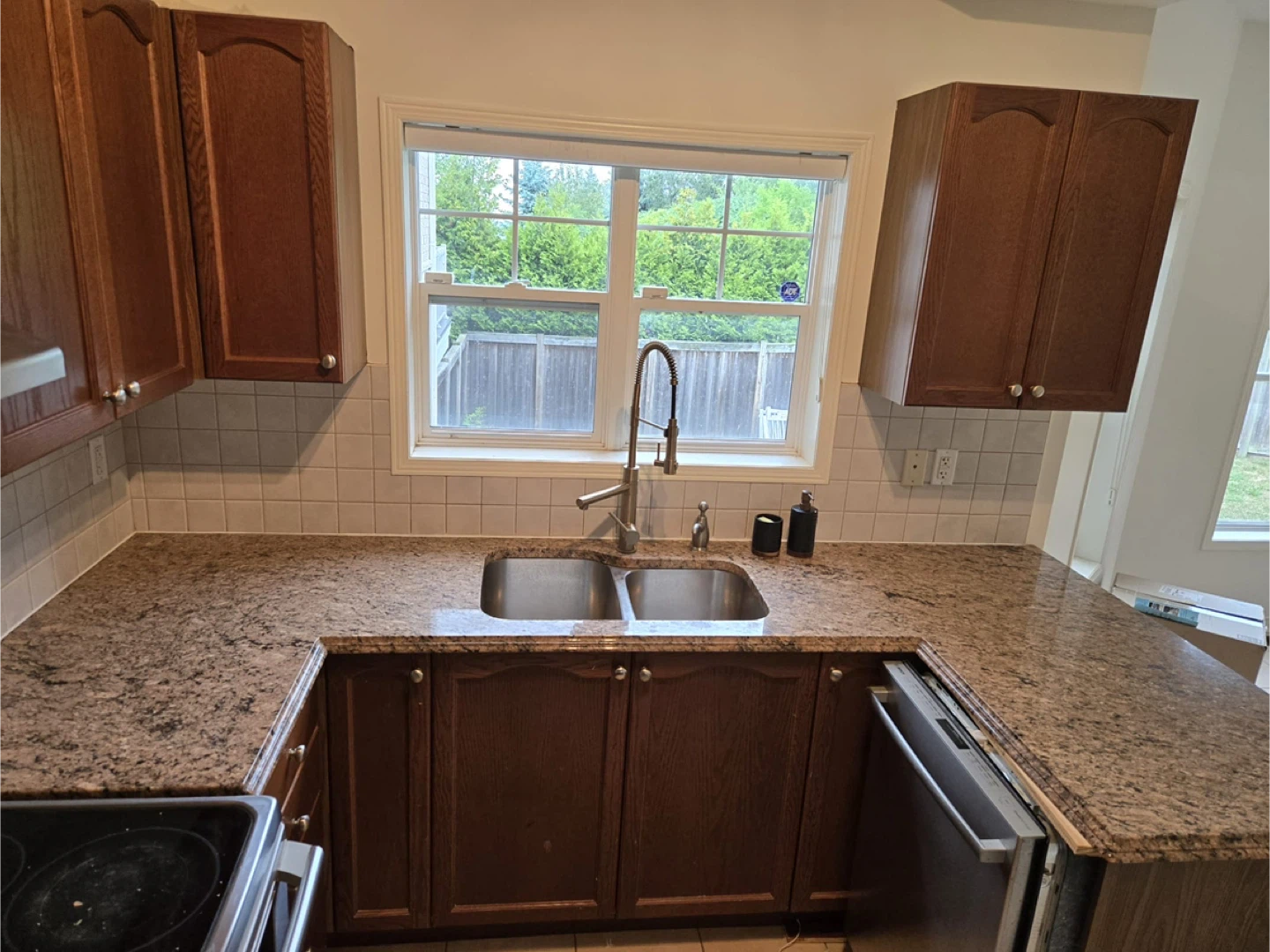 Counter tops and kitchen cabinet - photo 4