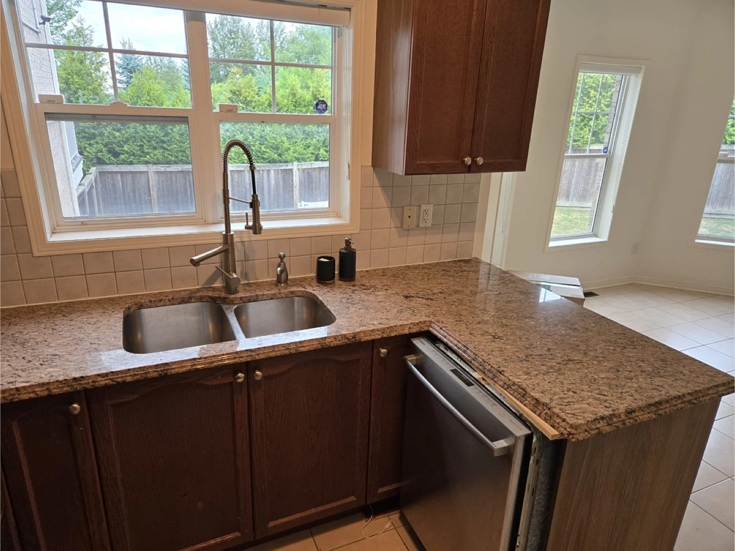 Counter tops and kitchen cabinet - photo 2