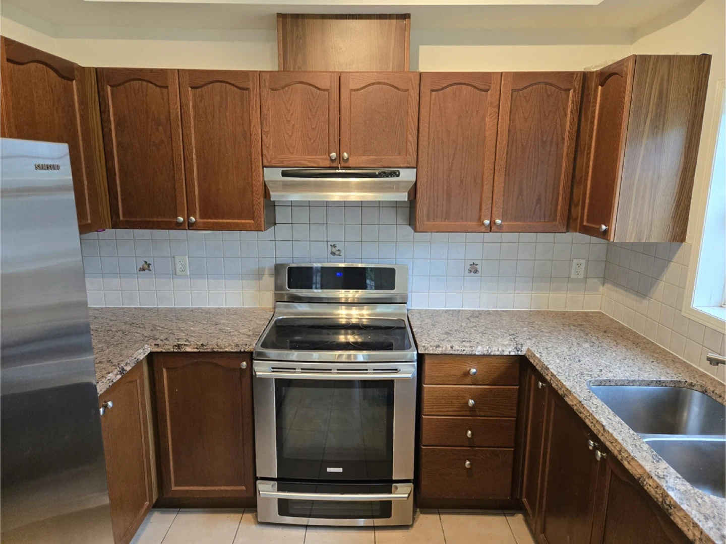 Counter tops and kitchen cabinet - photo 3