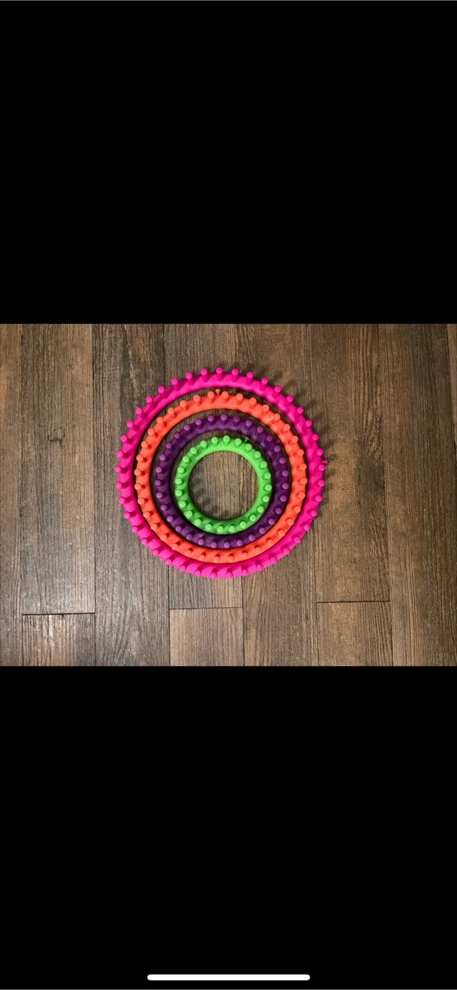 FREE in LES - Loops & Threads Knit Quick Knitting Loom Set thumbnail