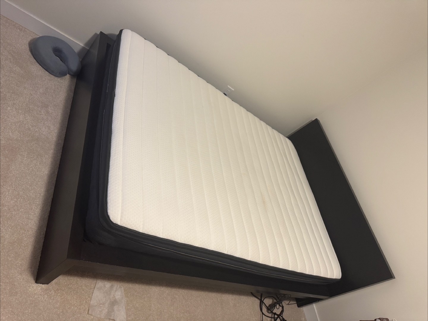 Bed frame with mattress - photo 3