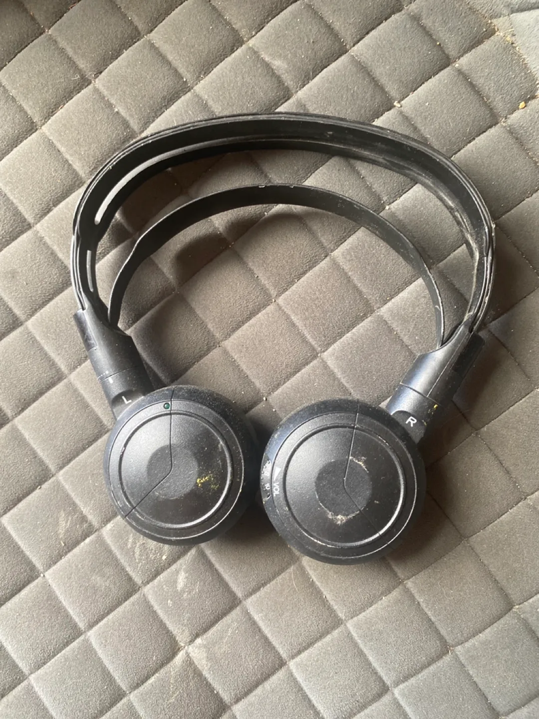Black Headphones thumbnail