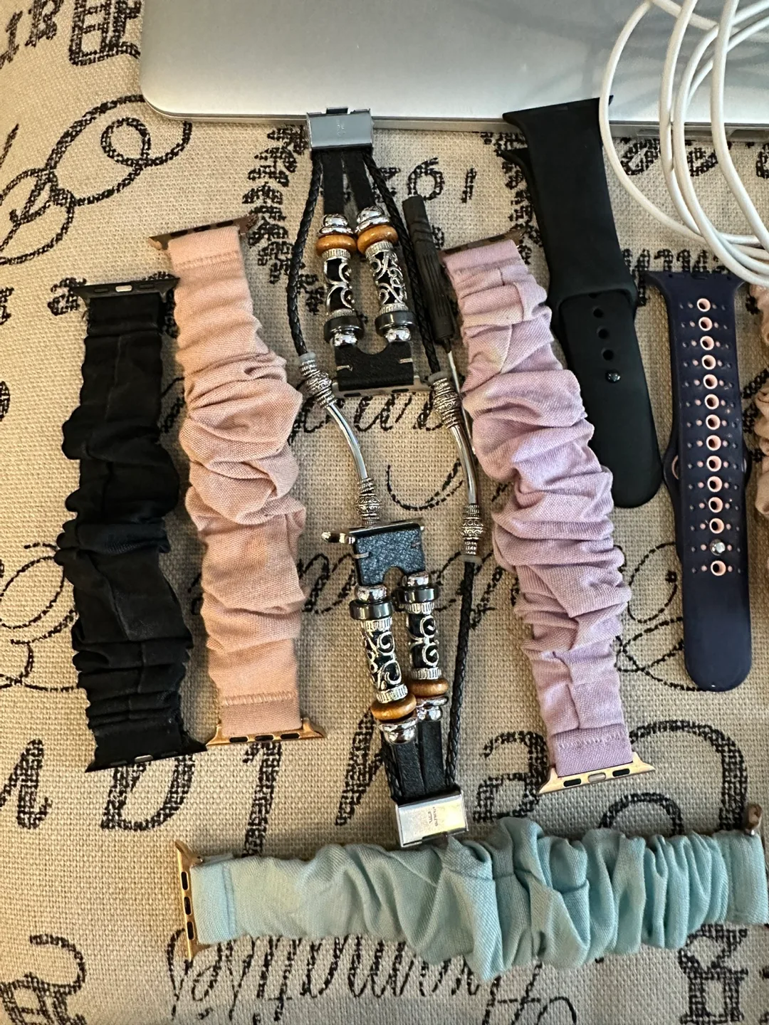 Apple Watch Series 3 42mm + Bands image indicator(5)