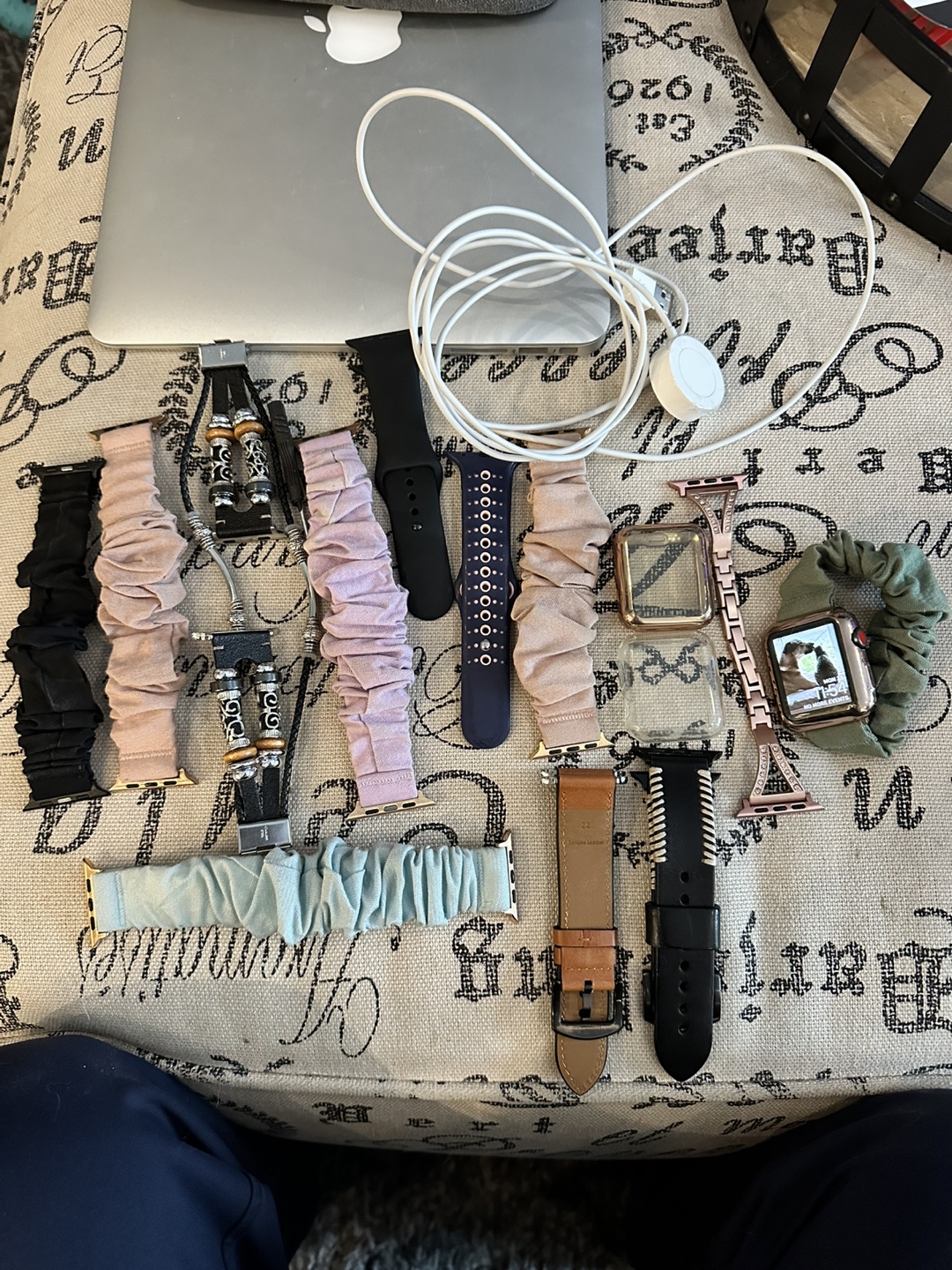 Apple Watch Series 3 42mm + Bands - photo 3