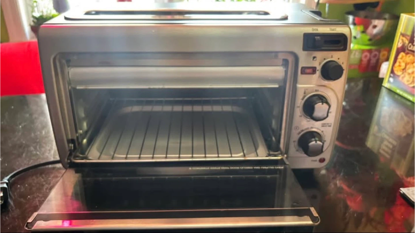 Hamilton Beach Toaster Oven - photo 3