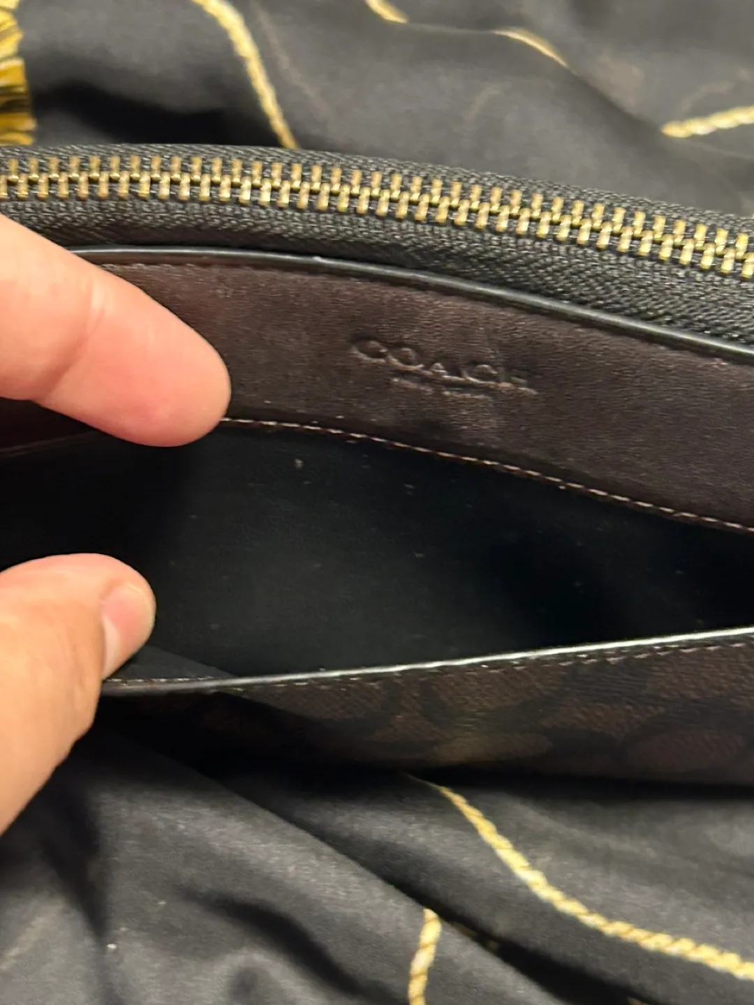 Coach Wallet image indicator(5)