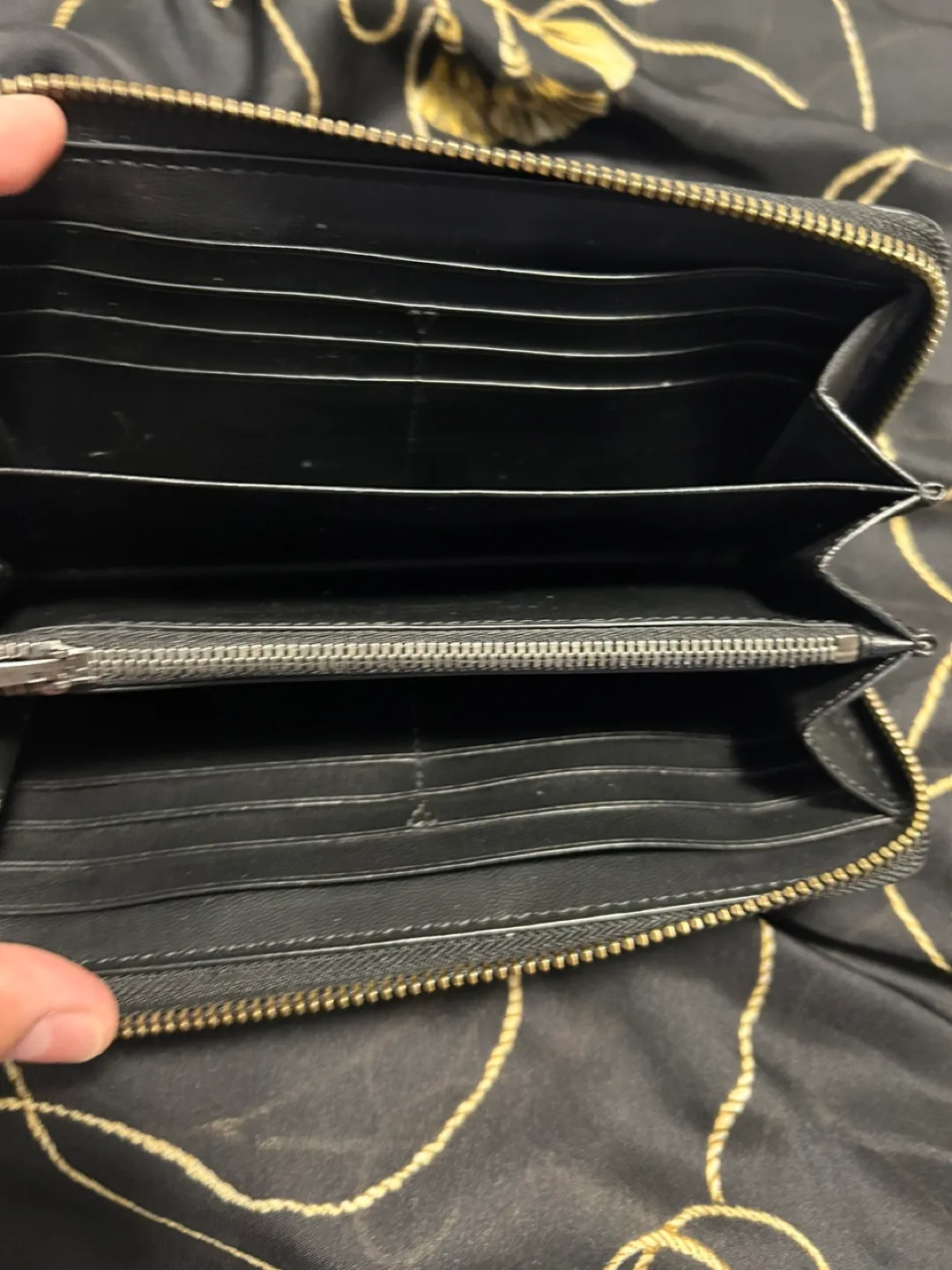 Coach Wallet image indicator(6)