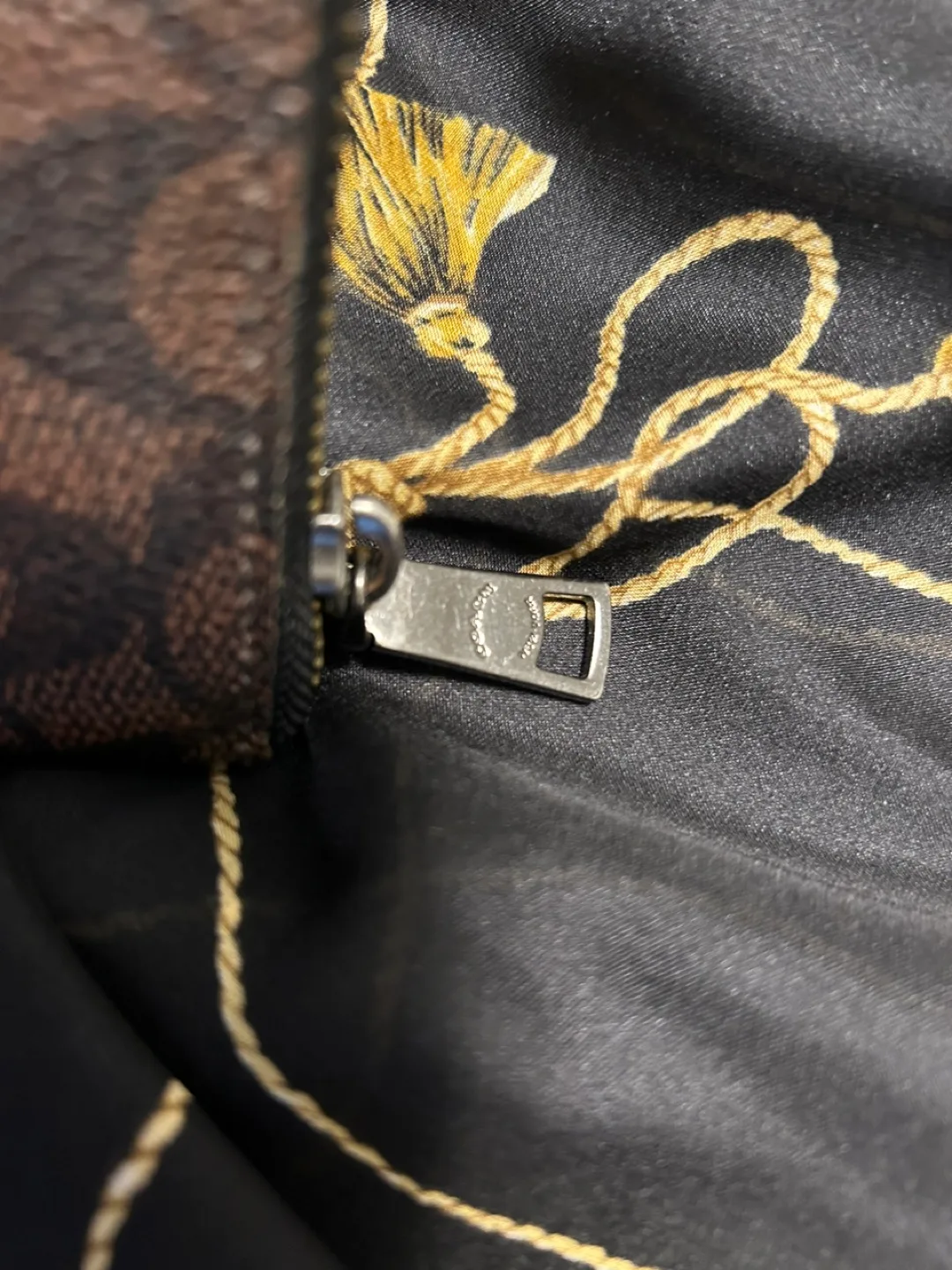 Coach Wallet image indicator(10)