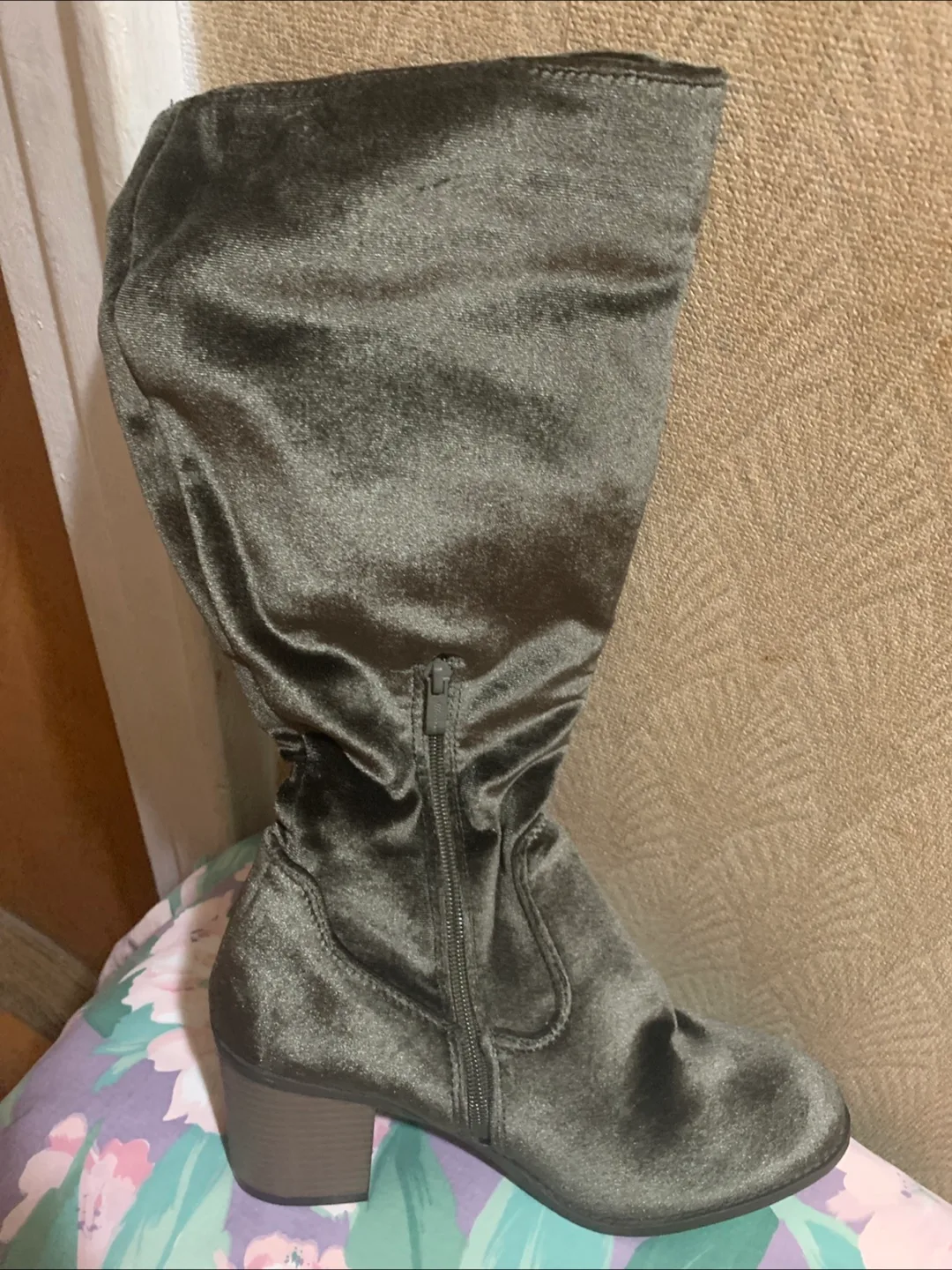 Olive Green Boots with Anchor Detail image indicator(4)