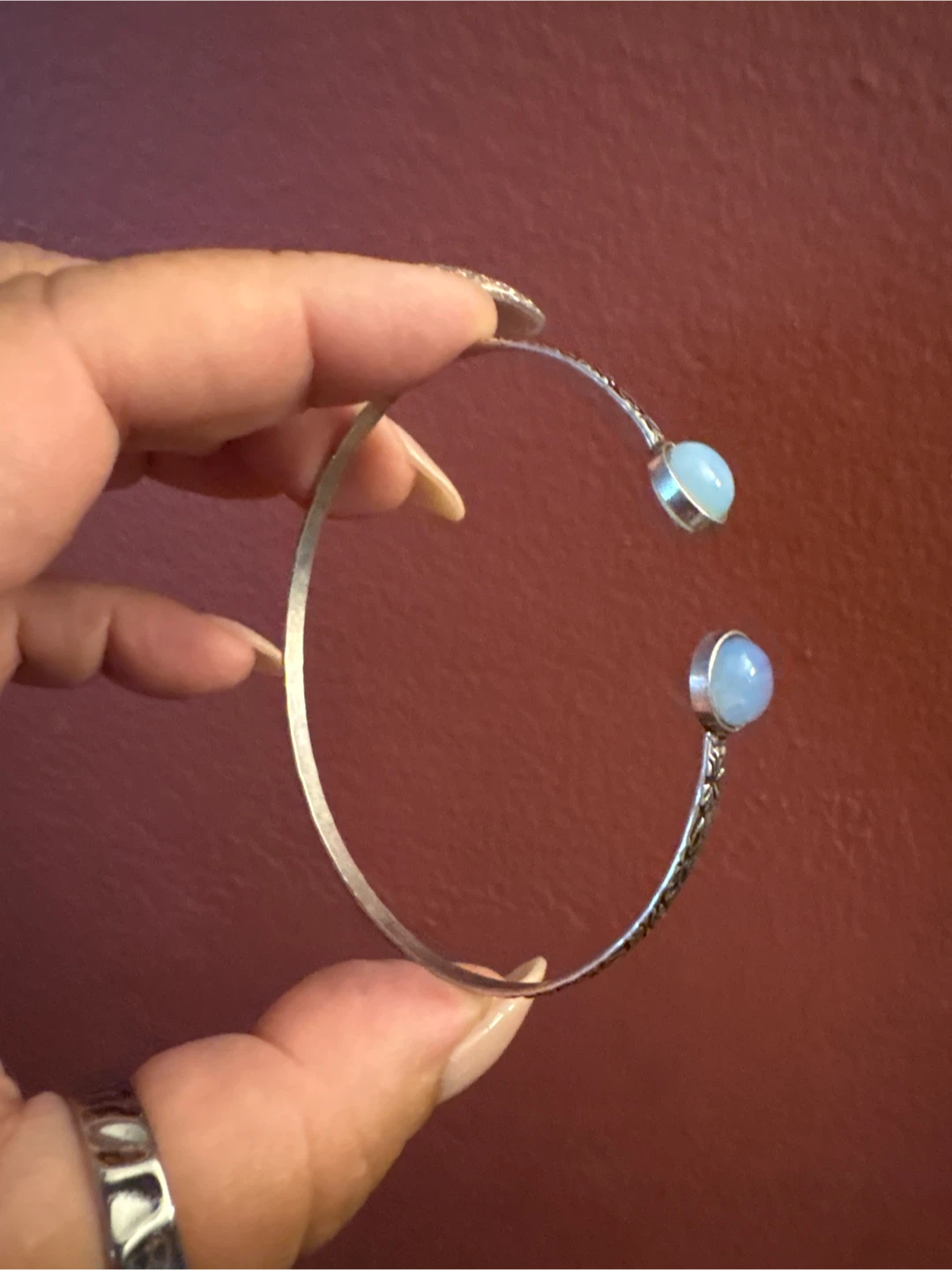 Silver Tone Bangle Bracelet with Moonstone-like Beads - photo 4