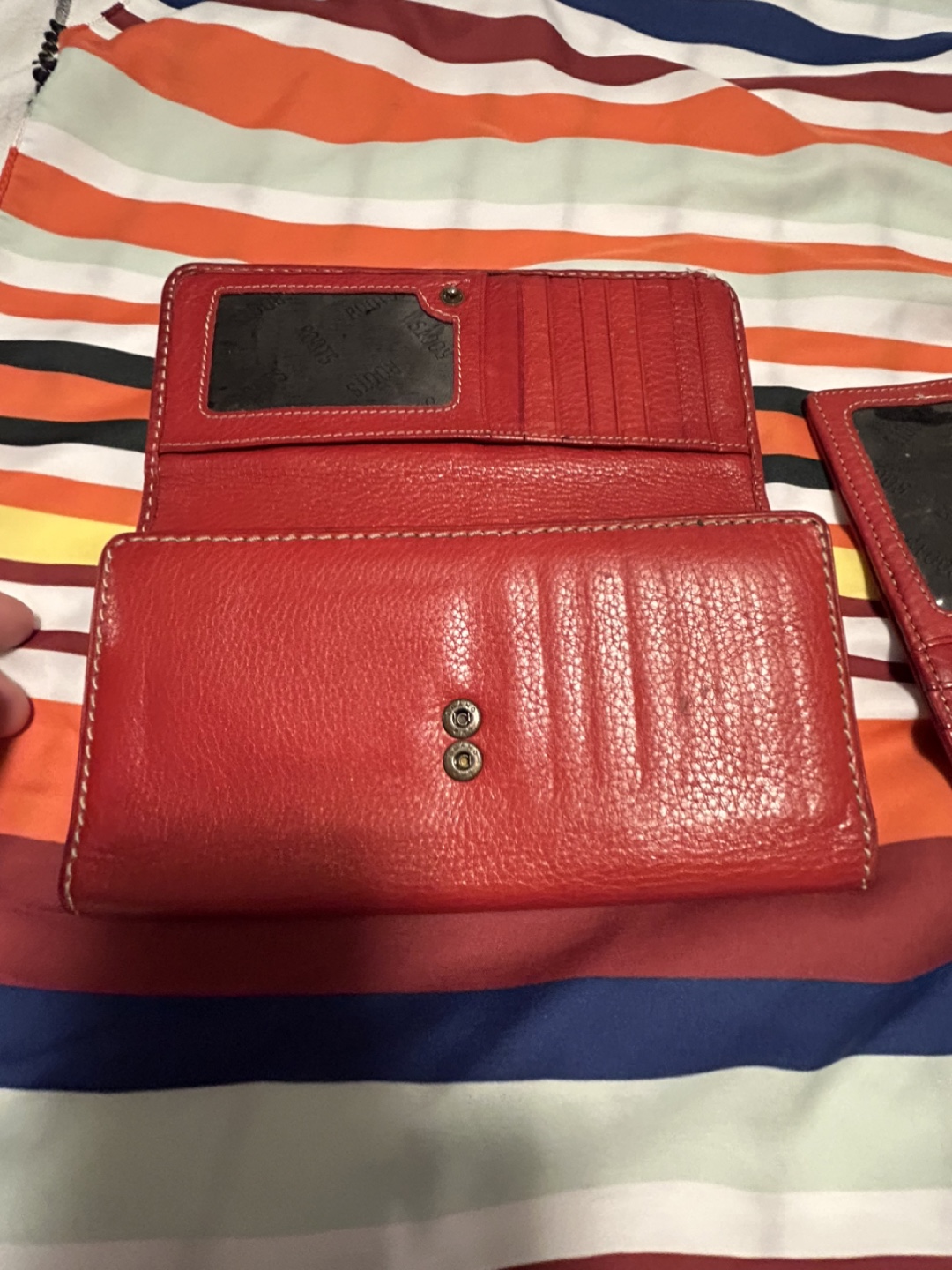 Roots Red Leather Wallet - photo 4