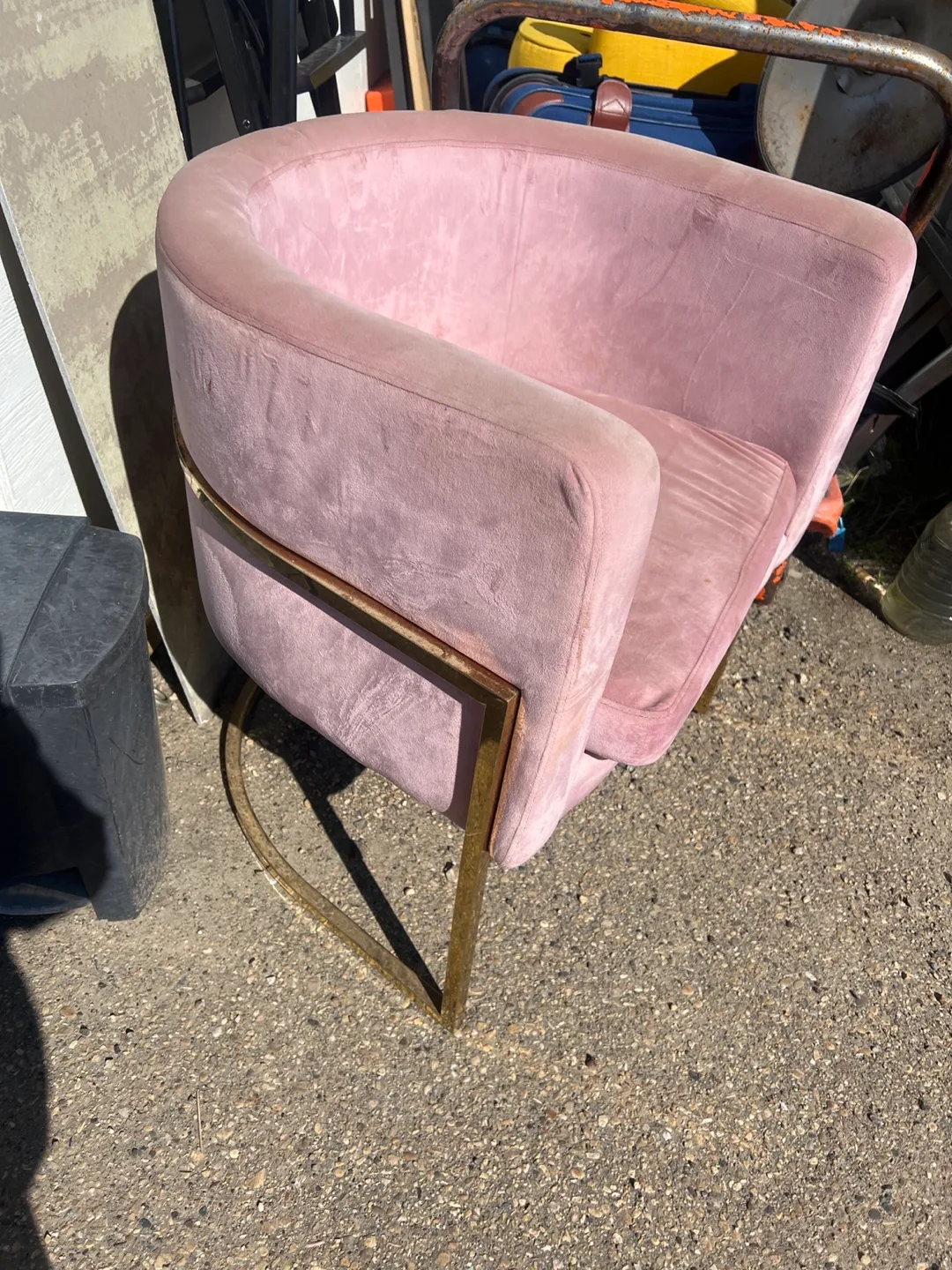 Pink Velvet Accent Chair thumbnail