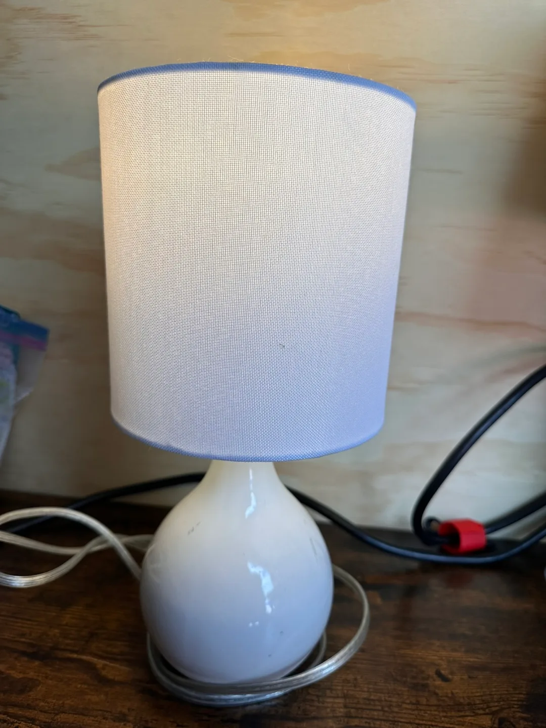 White Table Lamp image indicator(2)