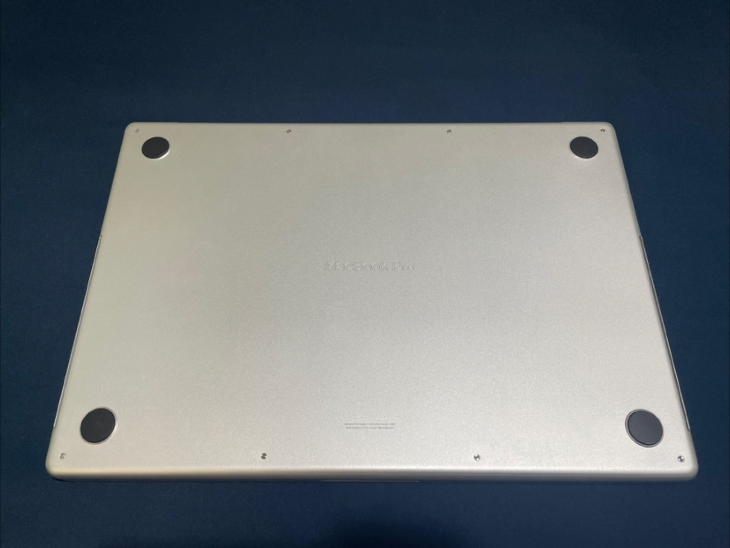 Macbook Pro 16 inches (Nov 2023) 36GB RAM 1 TB Storage - photo 4