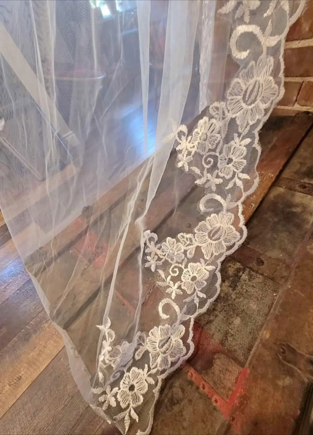 Beautiful White Cathedral Veil image indicator(2)