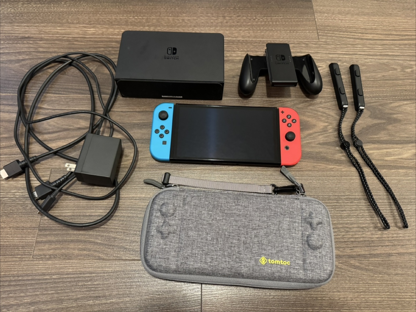 Nintendo Switch OLED + Tomtoc Travel Case