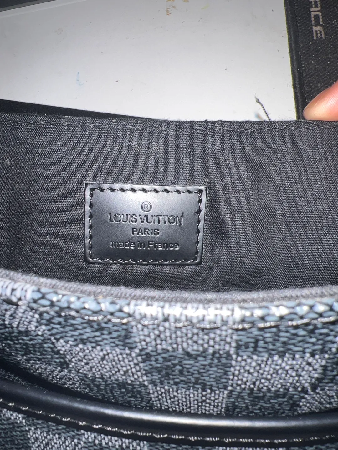 Louis Vuitton Damier Infini Leather Messenger Bag image indicator(3)