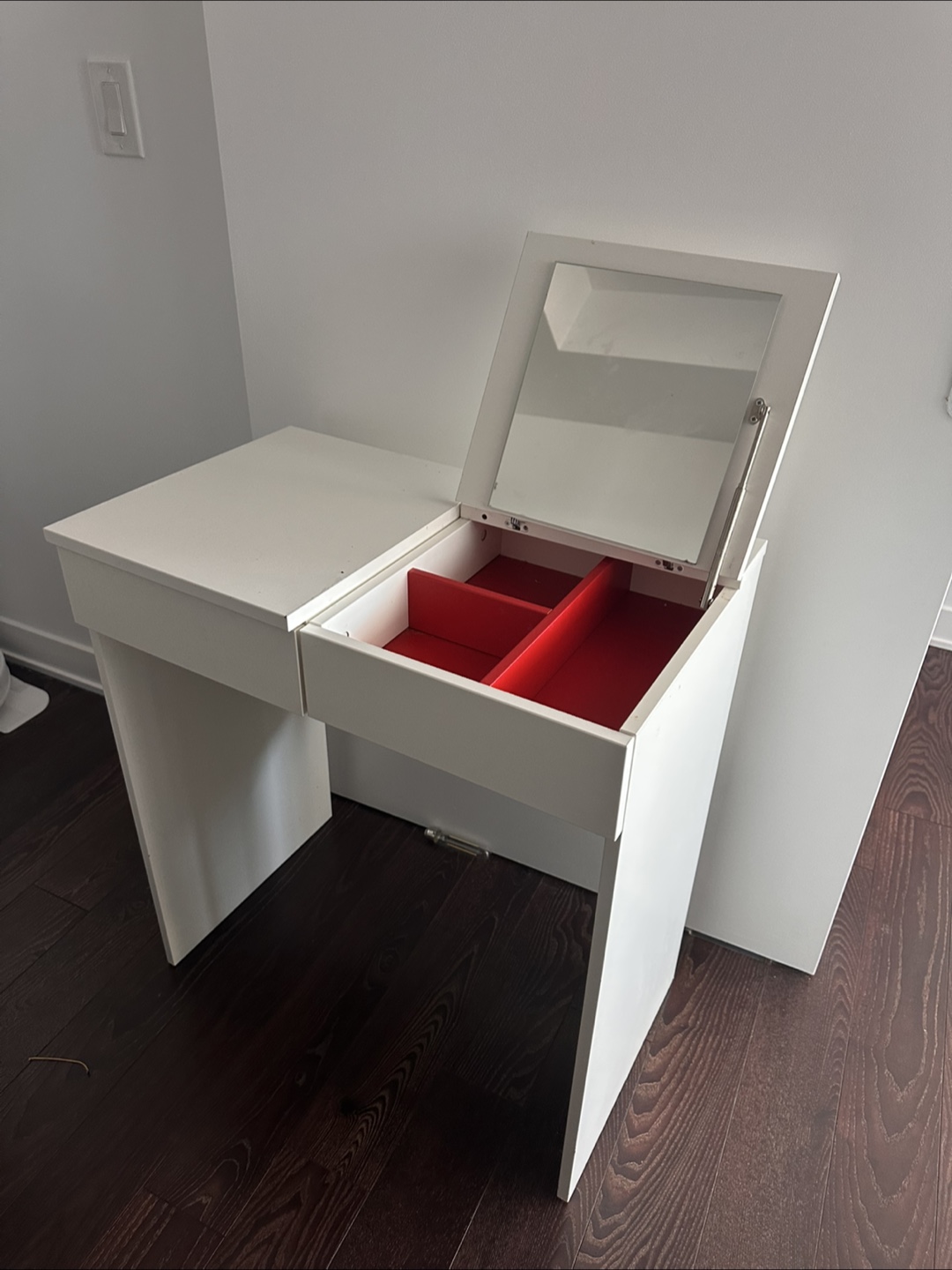 IKEA MALM White Vanity Dressing Table