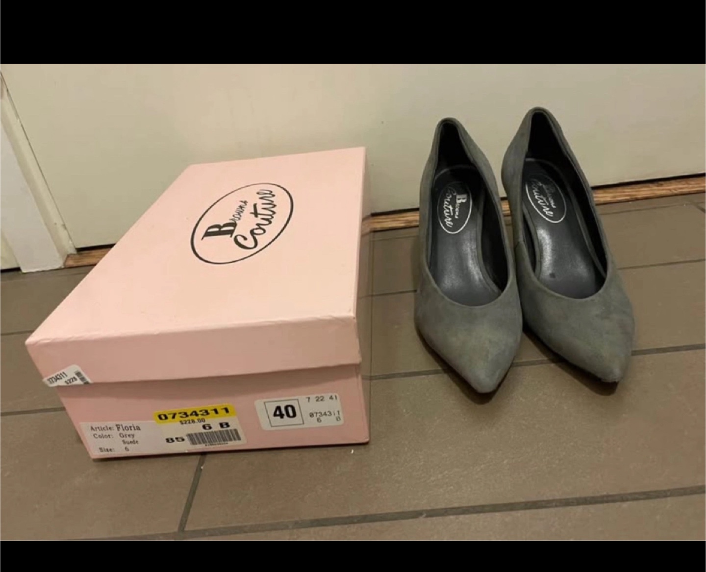Browns - Grey Heels - Size 6