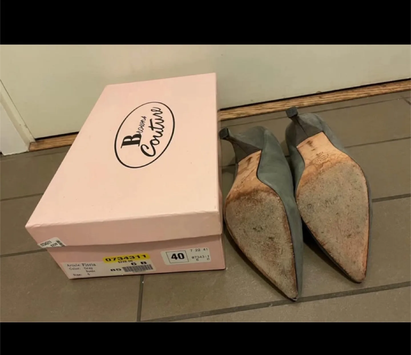 Browns - Grey Heels - Size 6 image indicator(4)