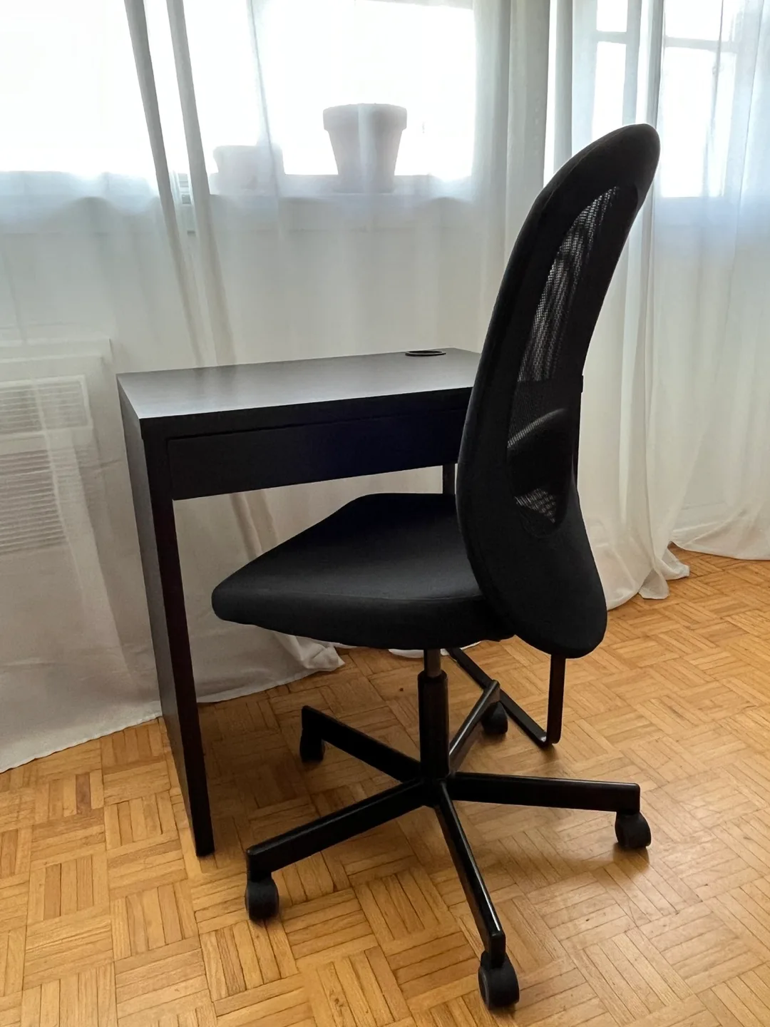 IKEA Desk and Office Chair - Black thumbnail