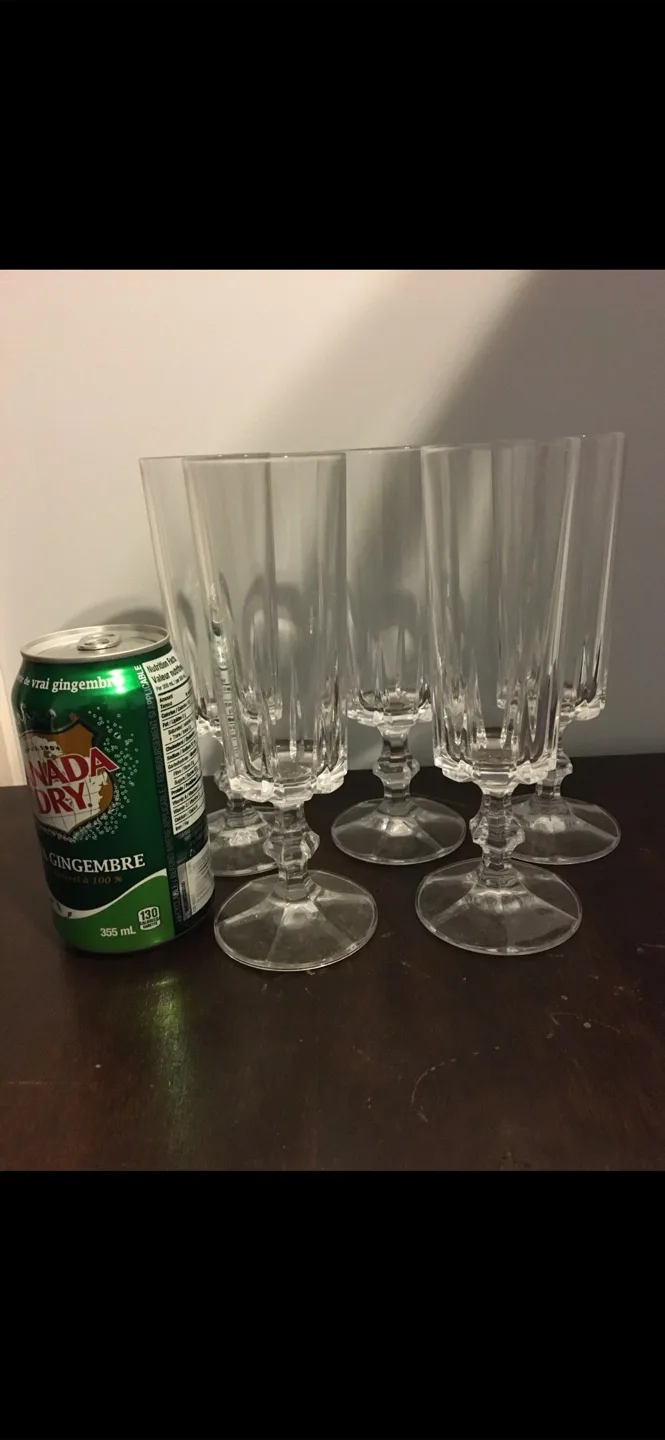 Set of 5 Vintage Crystal Champagne Flutes image indicator(2)