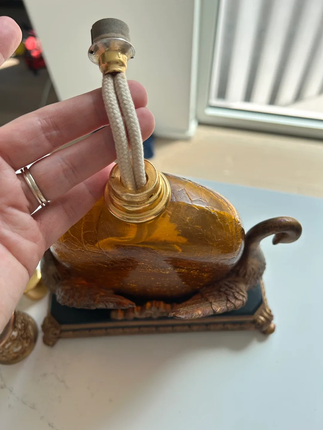 Oversized Swan Lamp Berger image indicator(6)