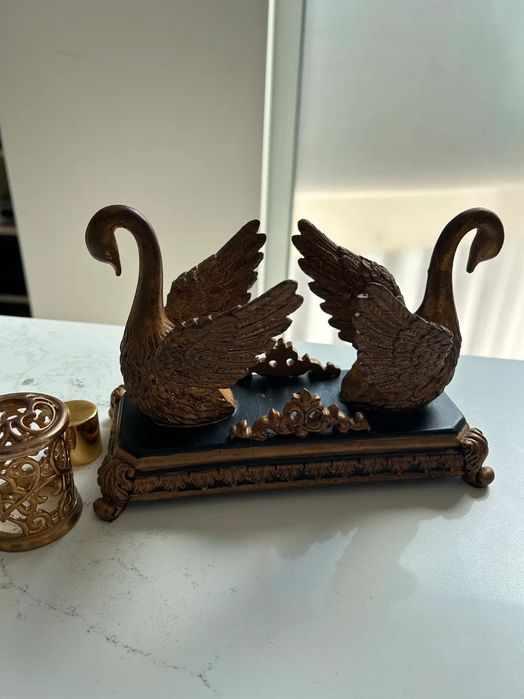 Oversized Swan Lamp Berger image indicator(8)