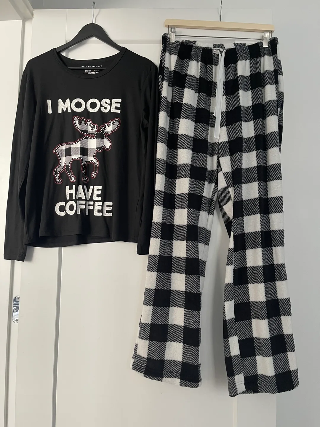 Fammy Jammies Pajama Set - Size L thumbnail