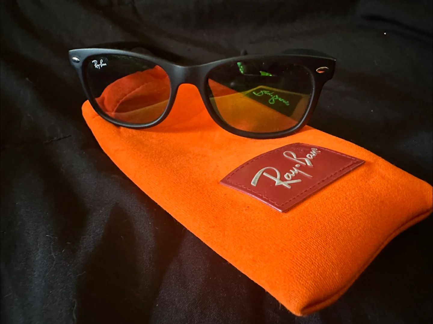 Ray-Ban Wayfarer Sunglasses - Black image indicator(3)