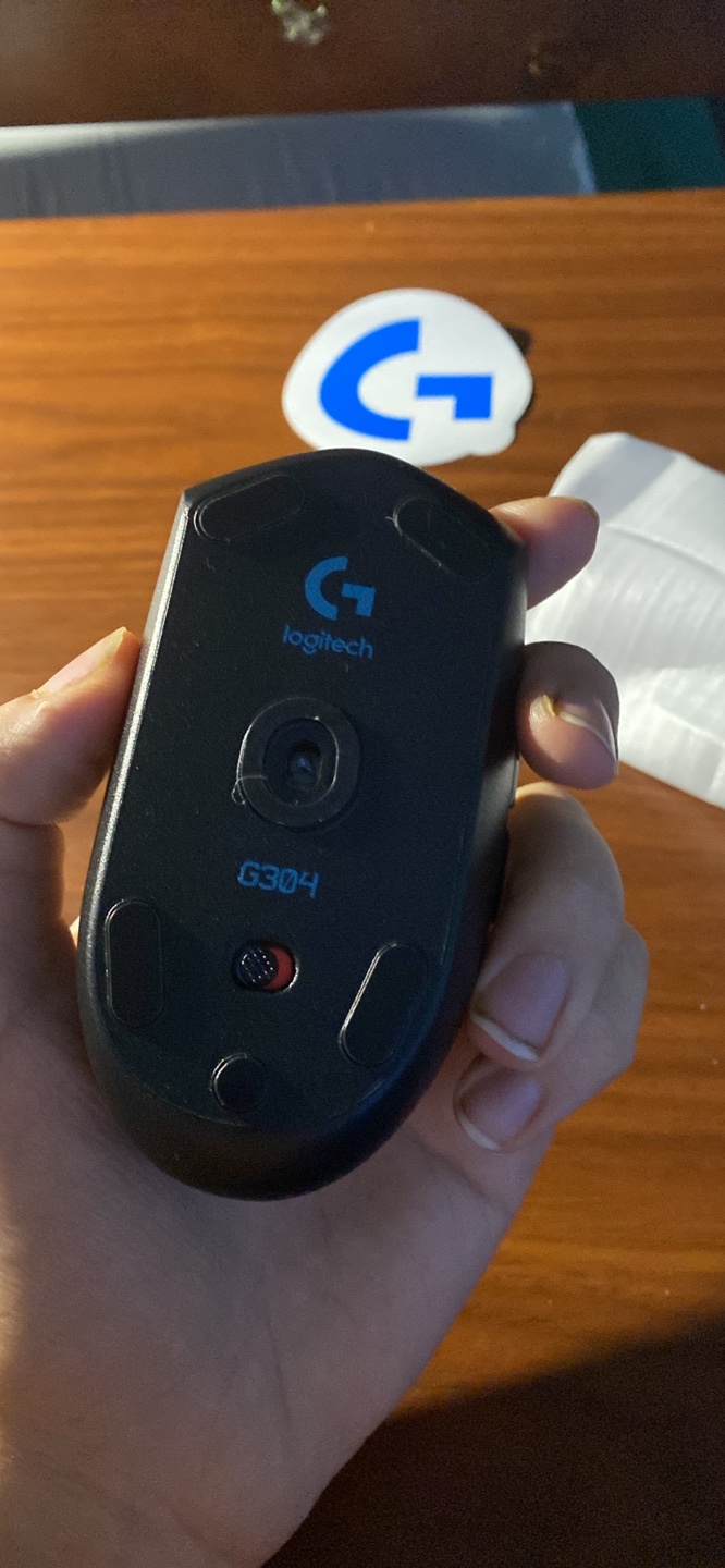Logitech G304 wireless gaming mouse - photo 2