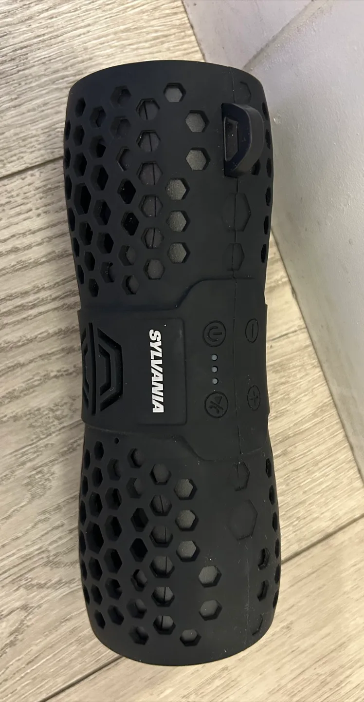 Sylvania Bluetooth Speaker thumbnail