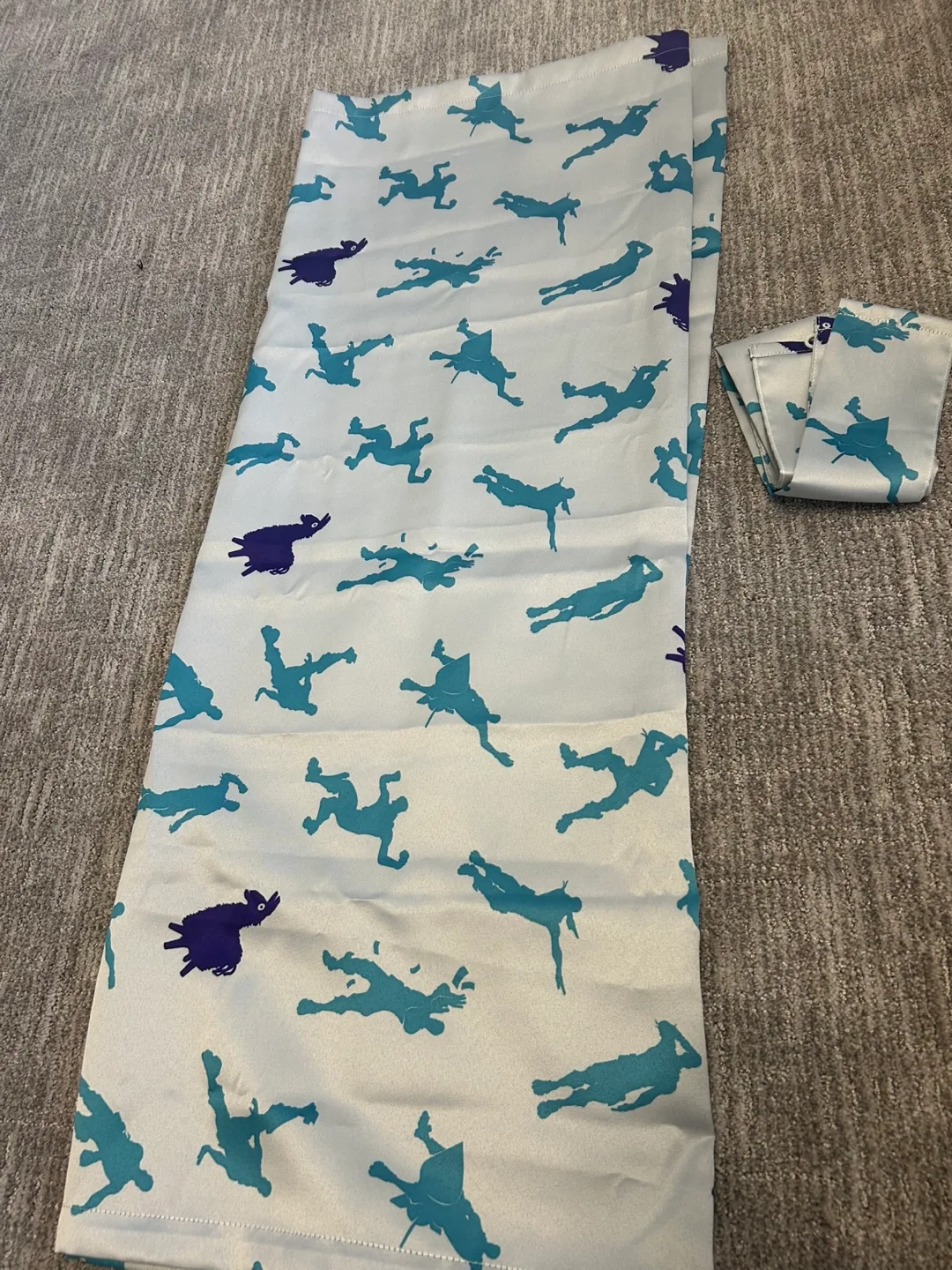 Minecraft/Fortnite Themed curtains image indicator(3)