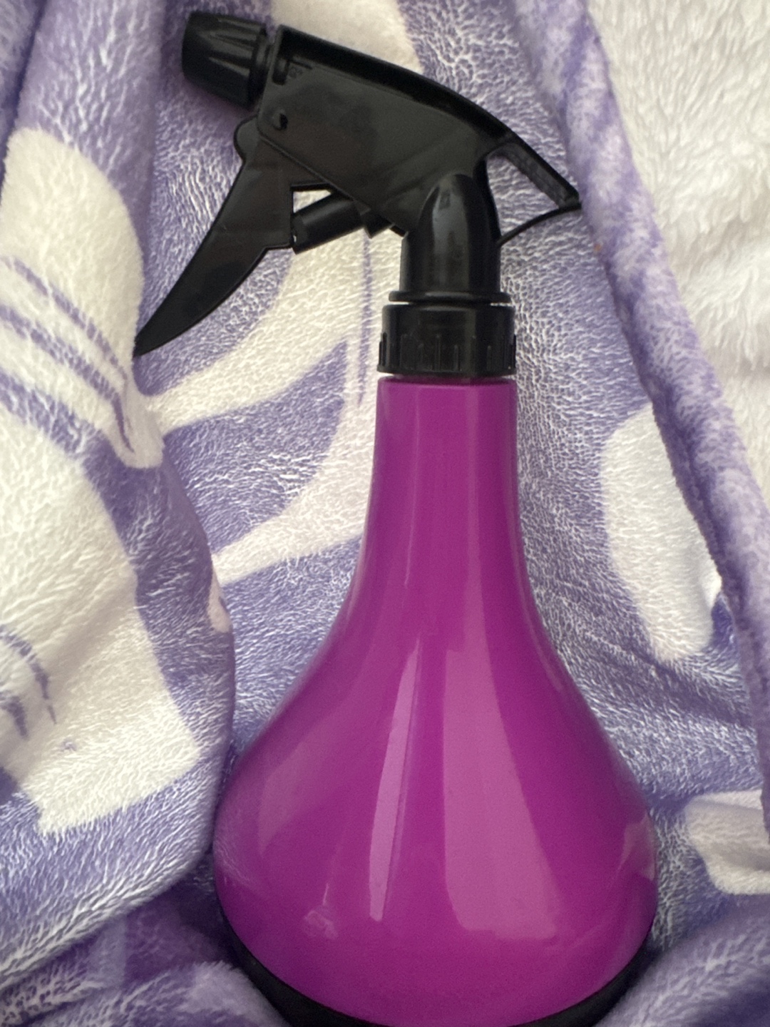 Purple Spray Bottle🆓