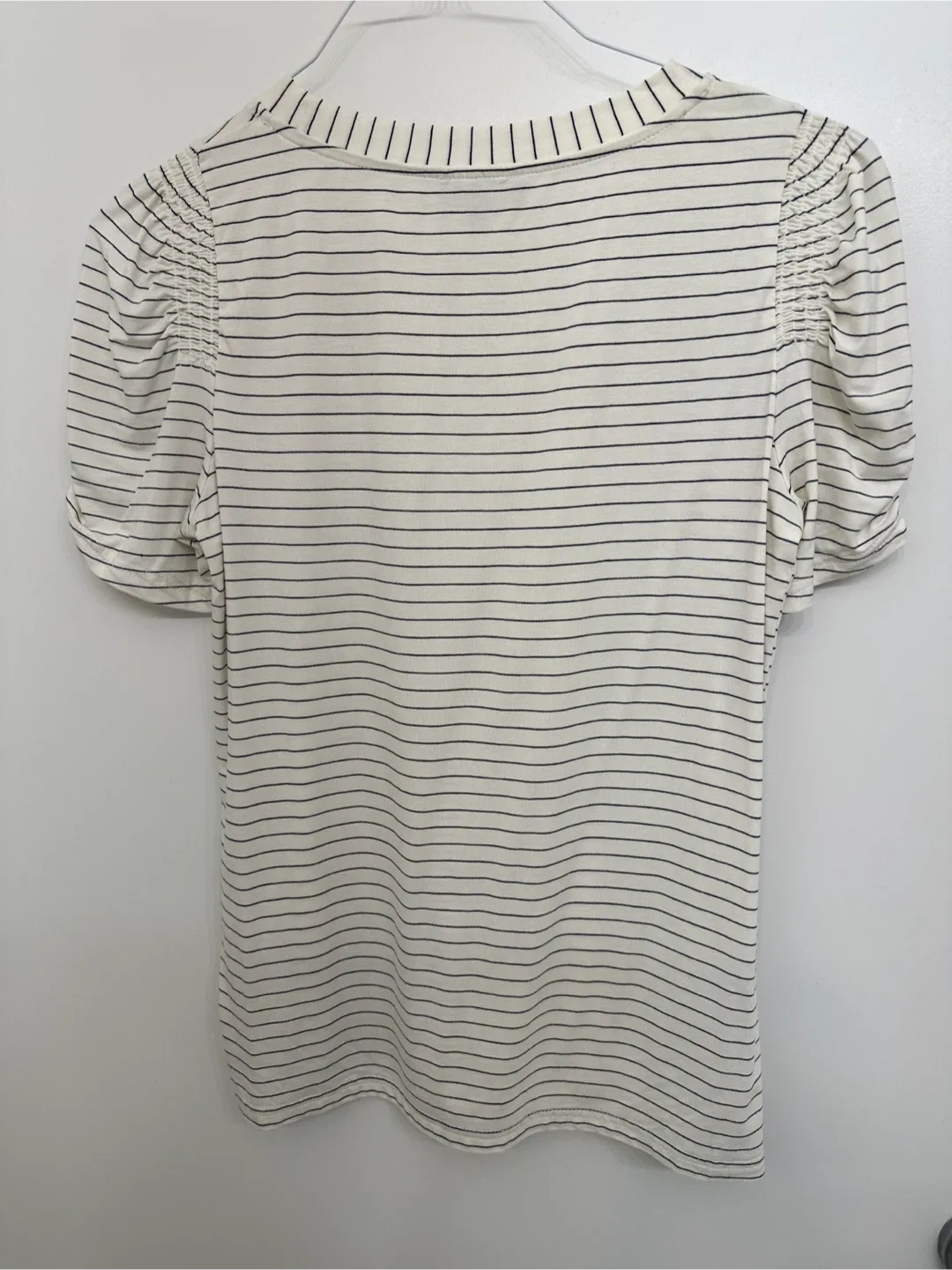 Striped Puff Sleeve Top image indicator(2)