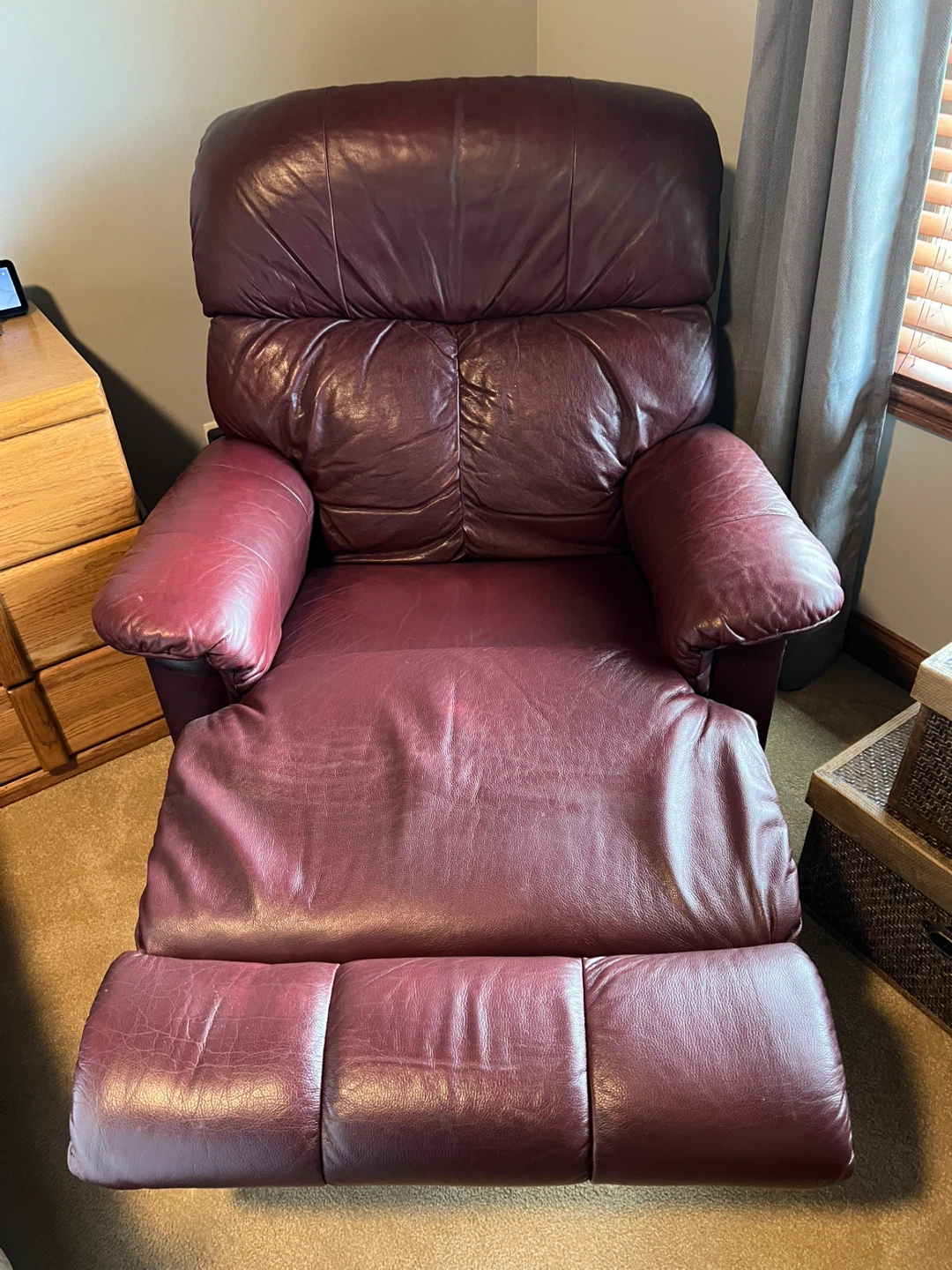 La-Z-Boy Recliner - Burgundy Leather - photo 2