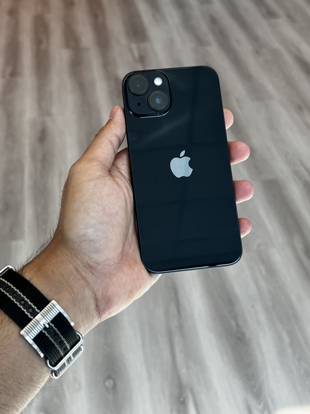 APPLE IPHONE 14 IN MINT CONDITION.