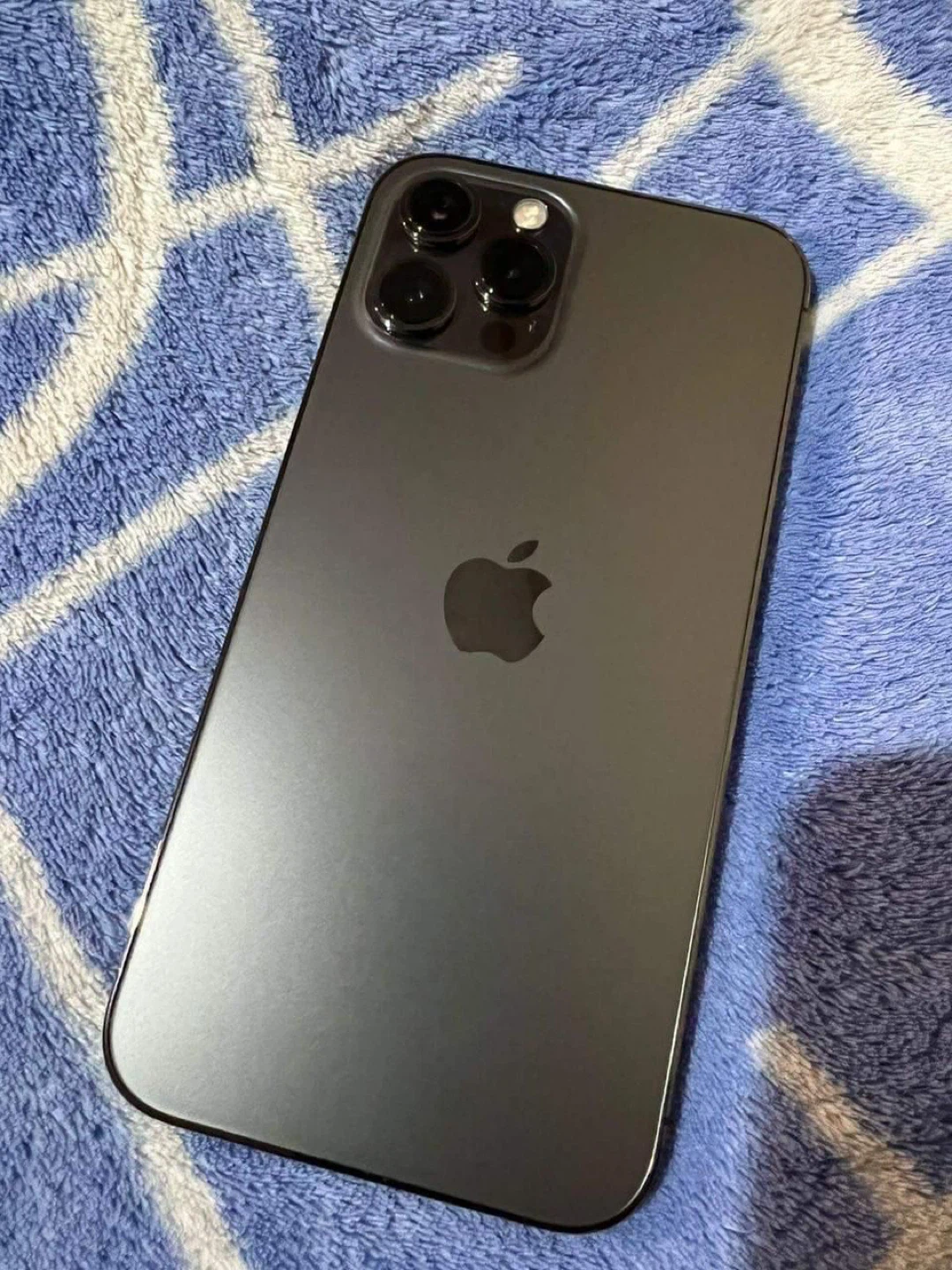 iPhone 11 Pro - photo 2