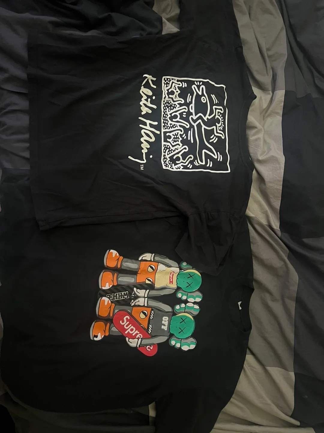 Keith Haring & Supreme/Off-White T-Shirts thumbnail