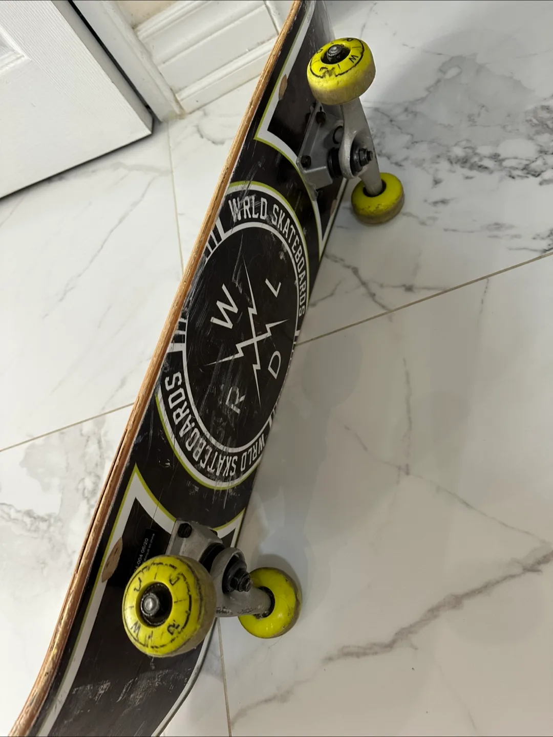 WRLD Skateboard thumbnail