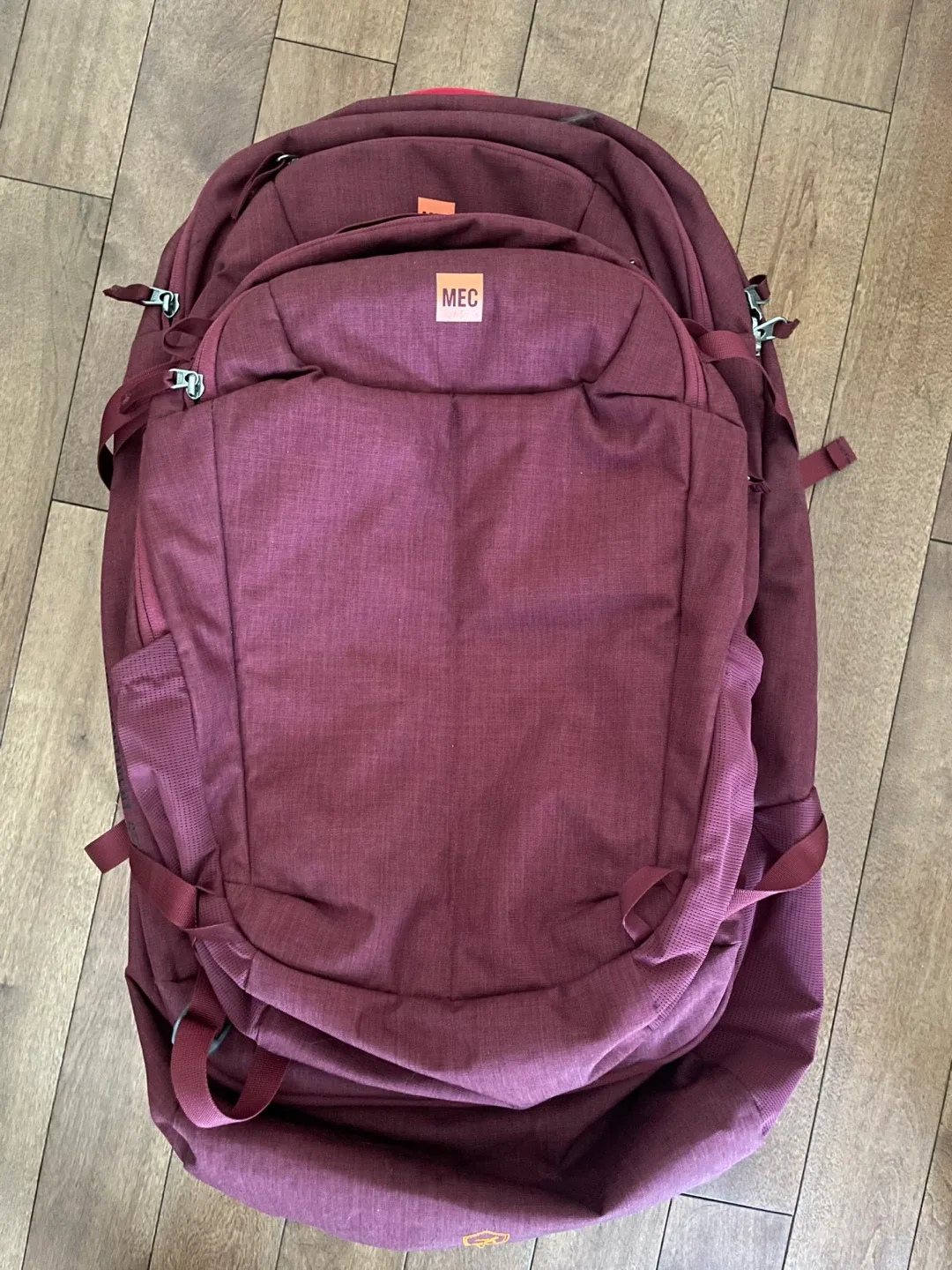 MEC 65L Travel Pack / Backpack (with Detachable 15L Daypack) image indicator(2)