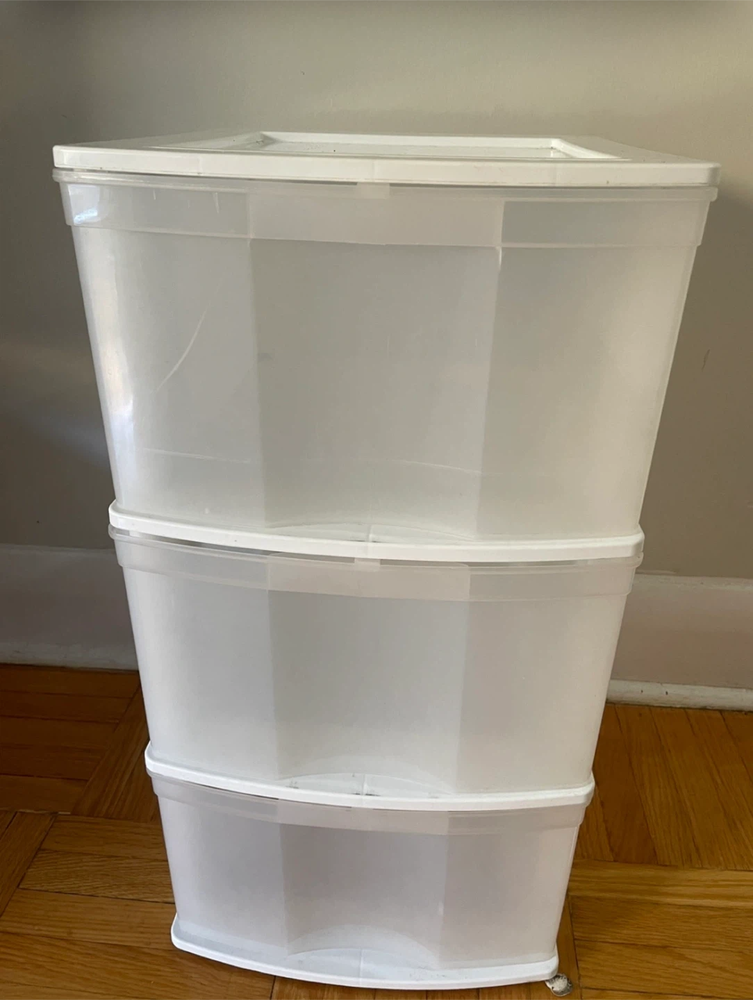 White Plastic 3-Drawer Storage Unit