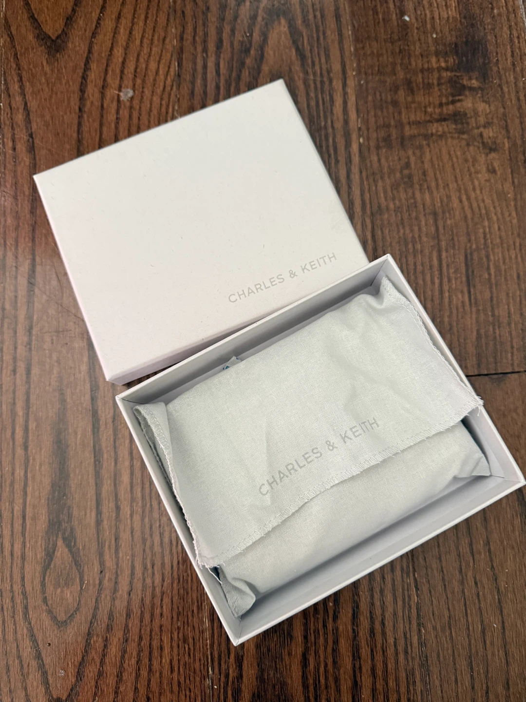 Charles & Keith Wallet - Beige - with Box - photo 2