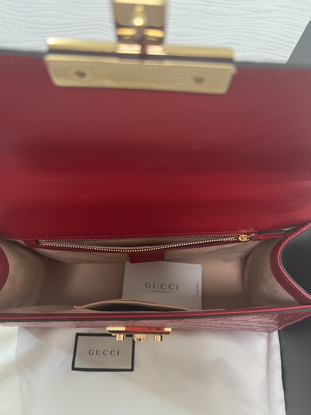 Gucci Signature Padlock Chain Shoulder Bag - Red Leather - photo 4