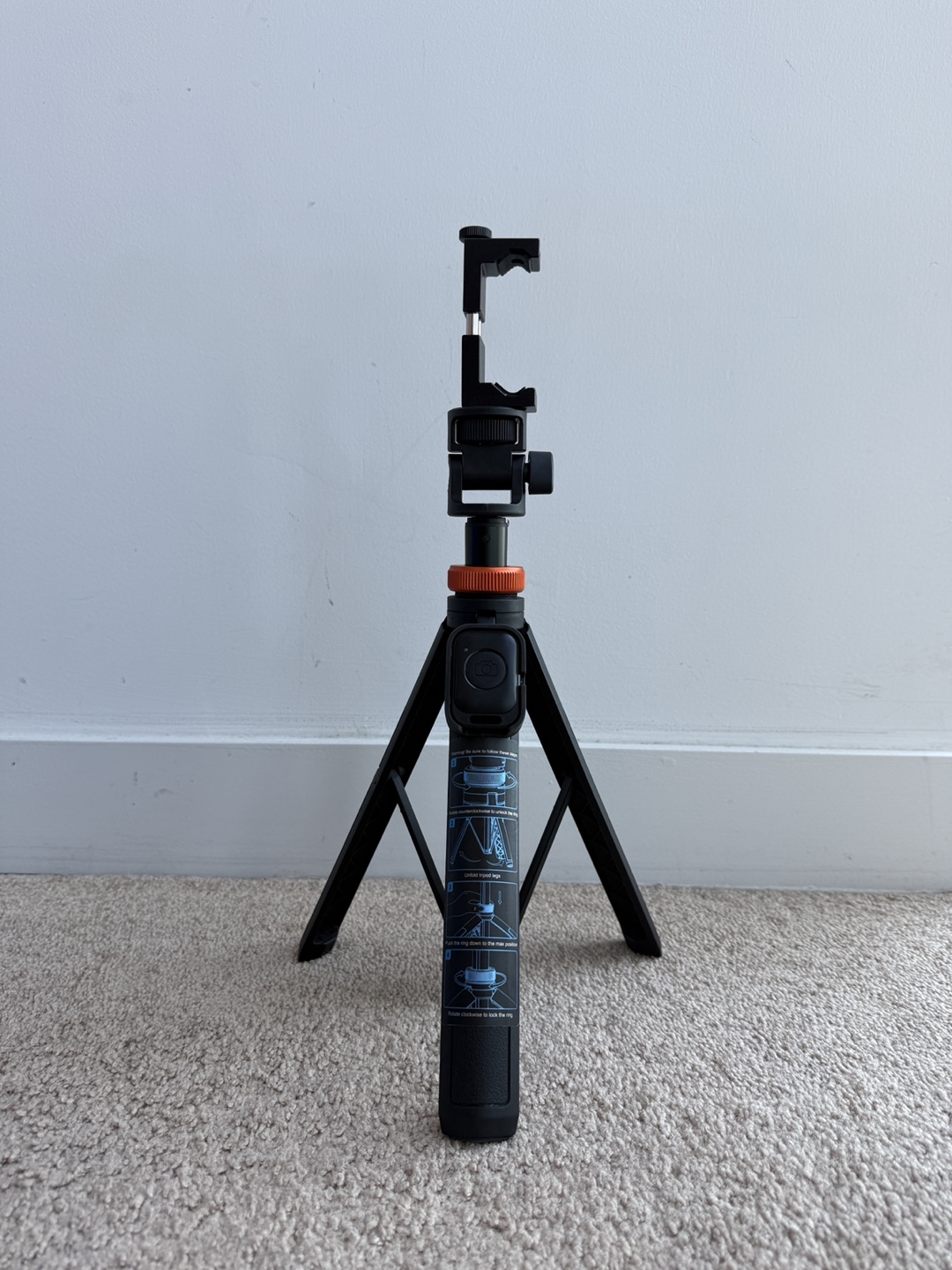 Ulanzi Tripod / Selfie Stick with Bluetooth Remote - photo 2