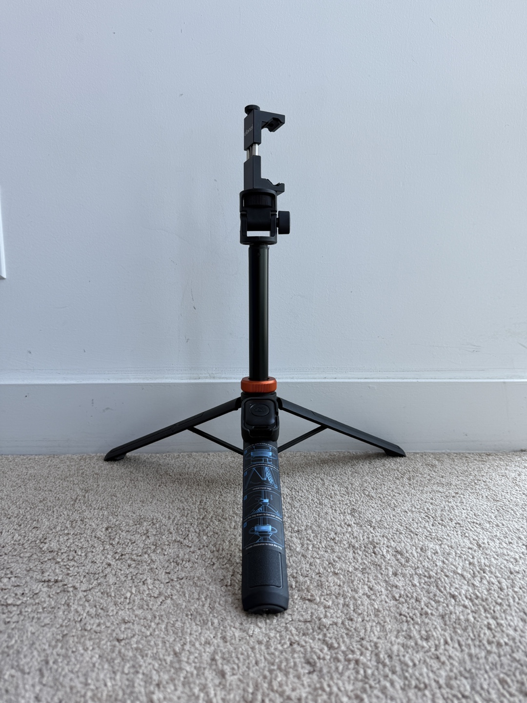Ulanzi Tripod / Selfie Stick with Bluetooth Remote